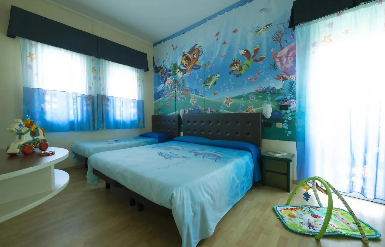 Hotel Milano Cesenatico 3*,